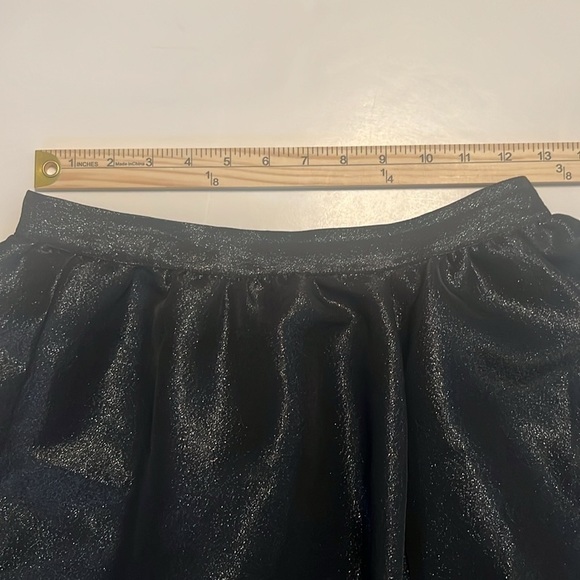 CeCe Black Metallic Shimmer Lurex Flare Skirt Size 0 - Picture 3 of 10